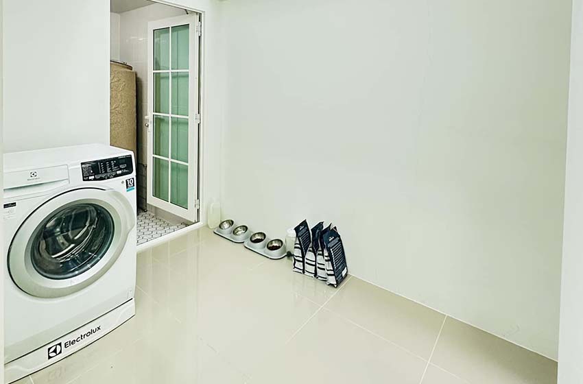 House with Shared Pool in Sukhumvit 